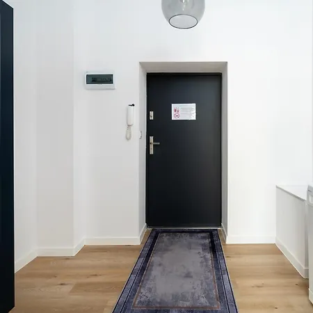 Radwańska Comfort By Bookinghost