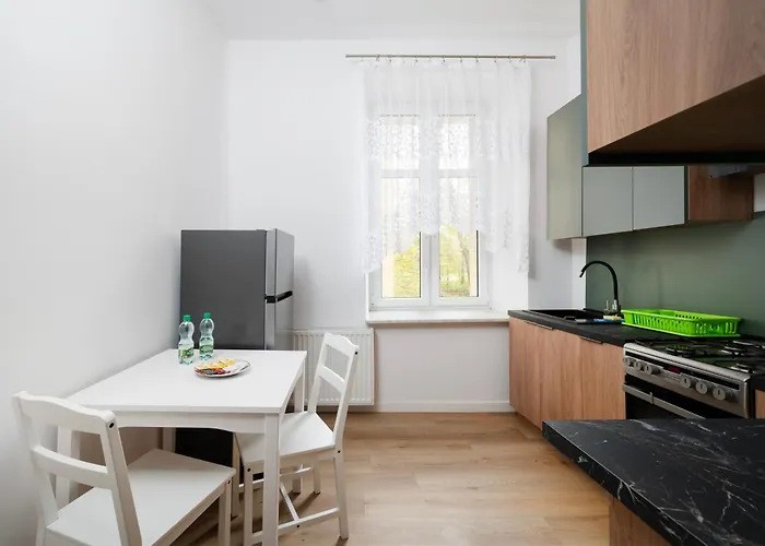 Radwanska Comfort By Bookinghost *