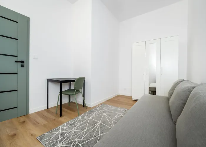 Radwanska Comfort By Bookinghost ウッチ