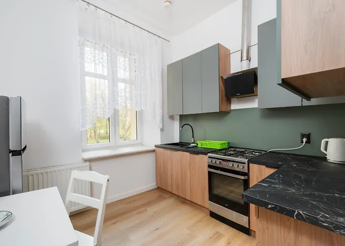 Radwanska Comfort By Bookinghost